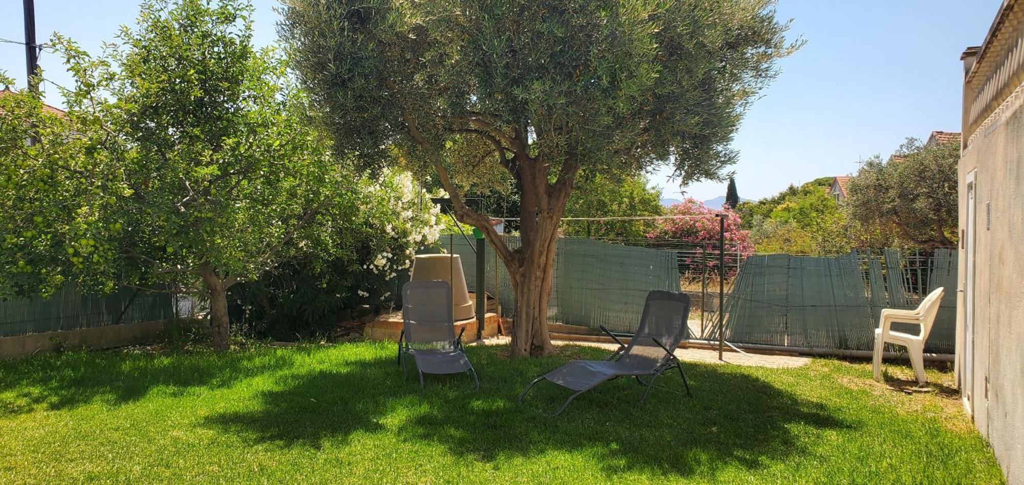 Jolie Studio En Rez De Jardin A L'Estaque Mourepiane Марсилия Екстериор снимка